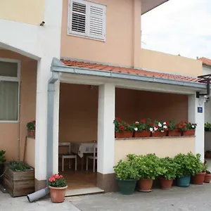 Mise Apartman Trogir