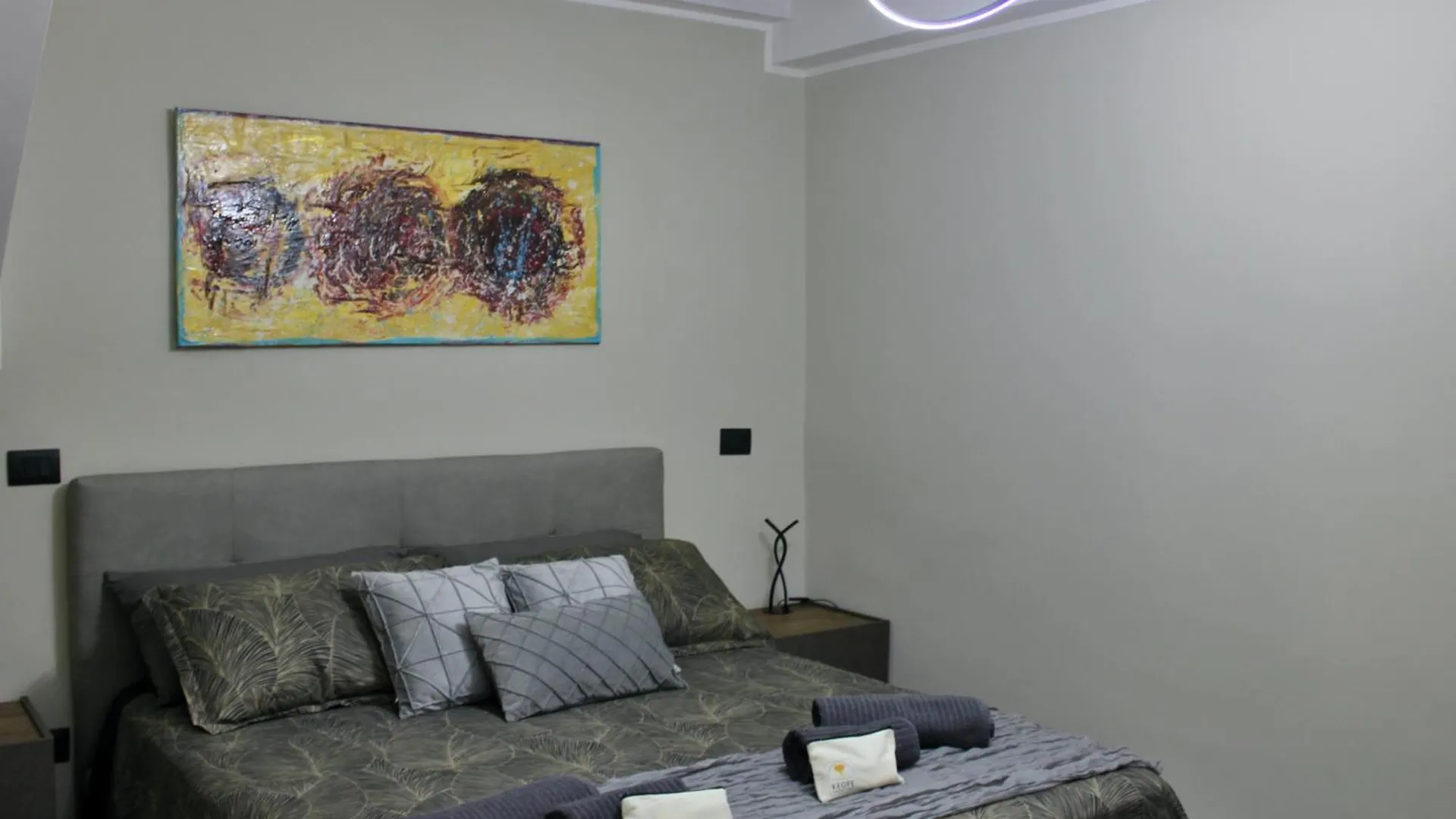 Keope Urban Suite Katanya 0*,  İtalya